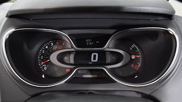 Renault Captur - dials