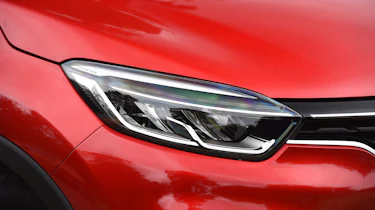 Renault Captur - front light