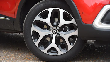 Renault Captur - wheel