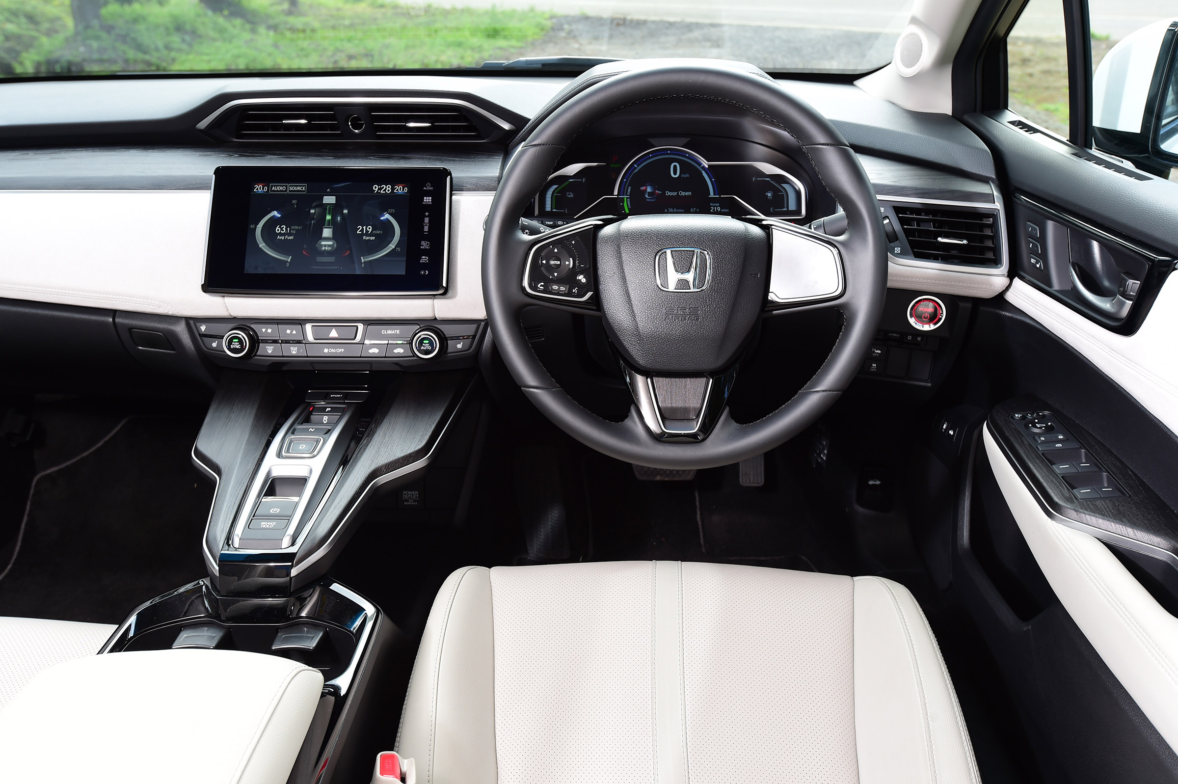 Honda Clarity - dash