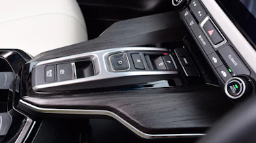 Honda Clarity - centre console