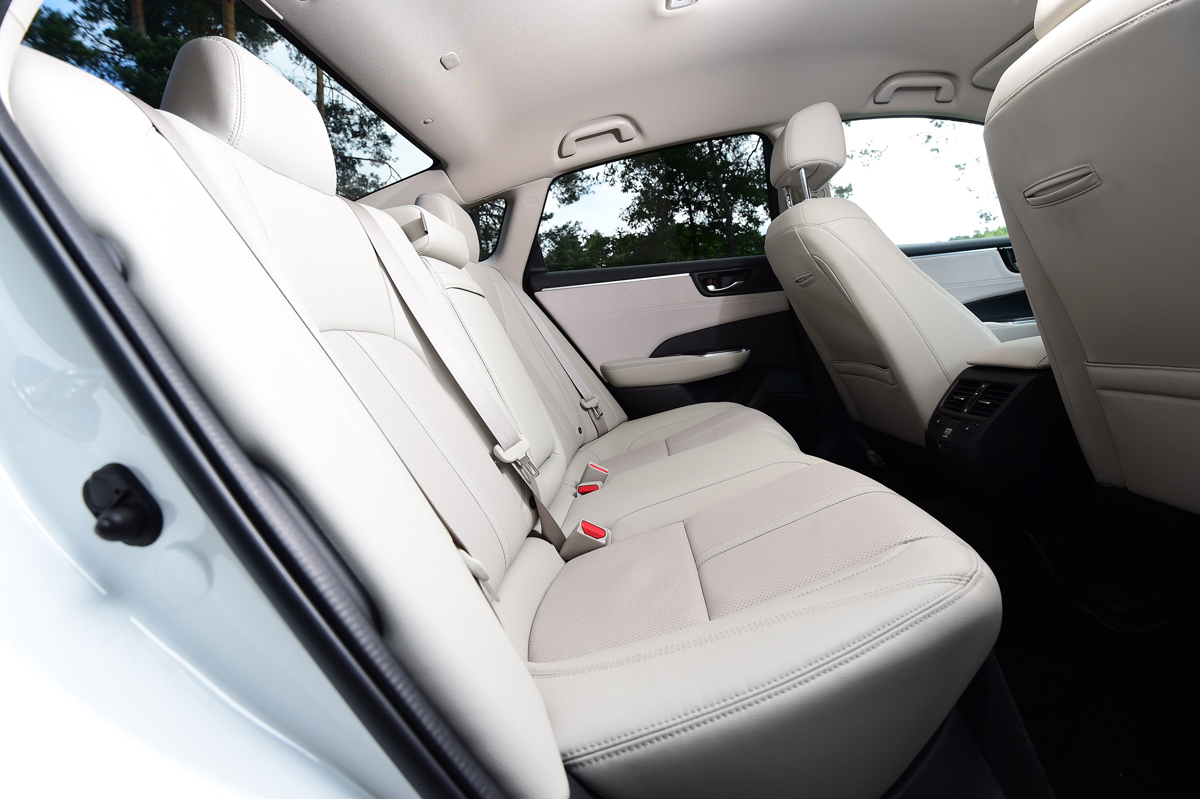 Honda Clarity - rear seats