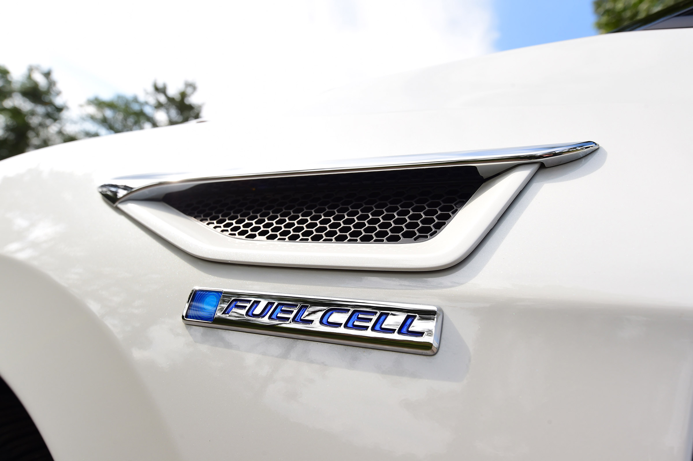 Honda Clarity - Fuel Cell badge