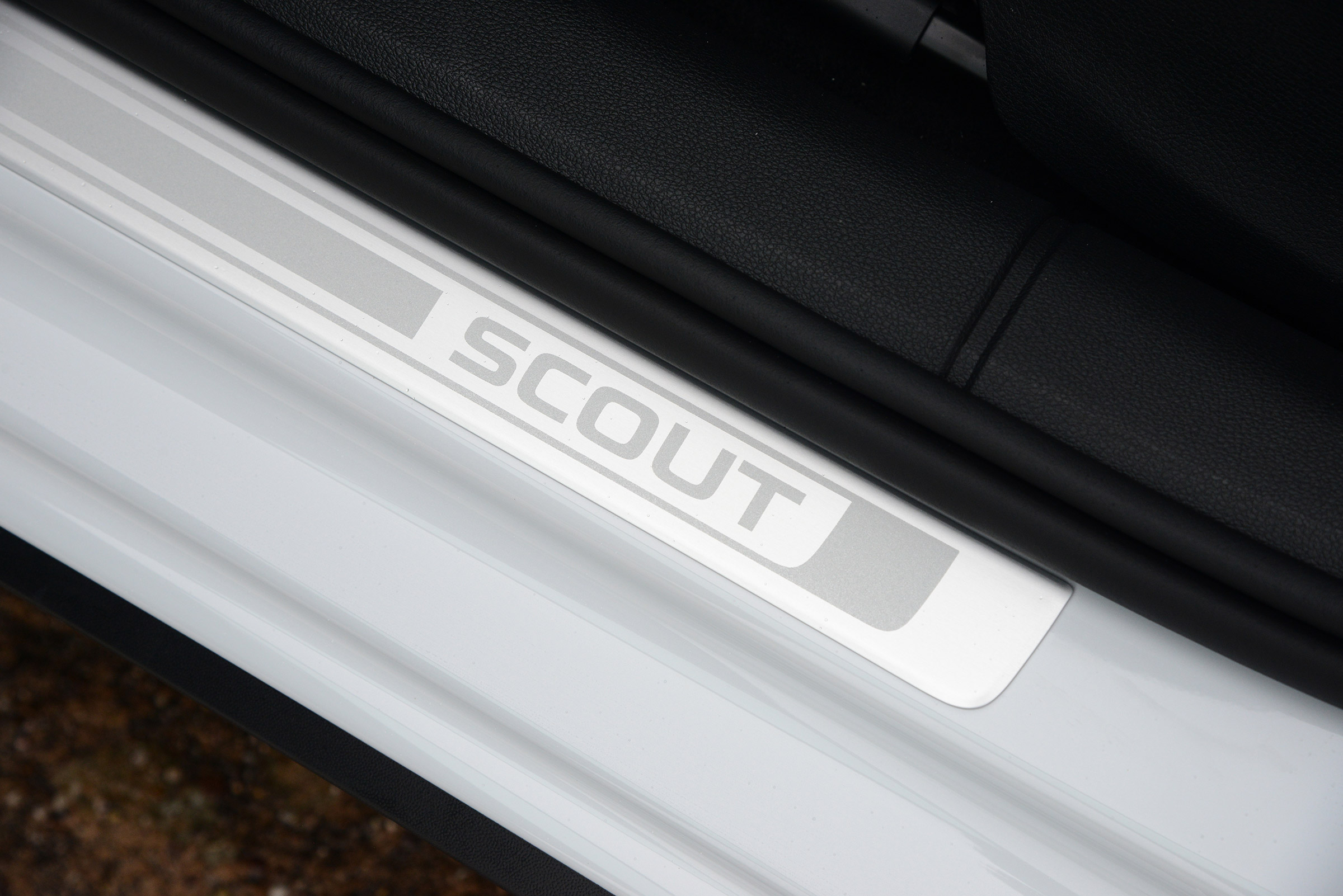 Skoda Octavia Scout - sill