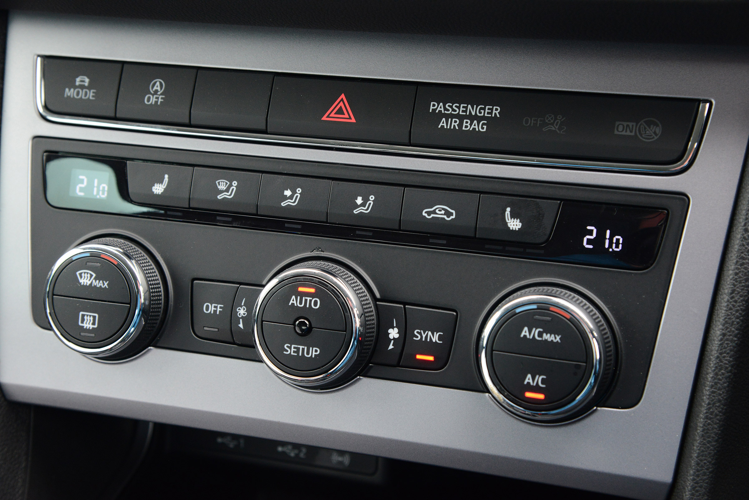 SEAT Leon X-Perience - centre console