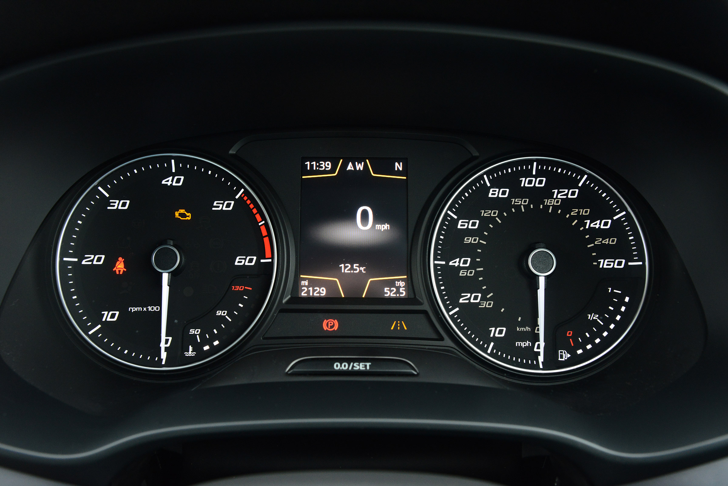 SEAT Leon X-Perience - dials