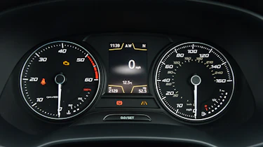 SEAT Leon X-Perience - dials
