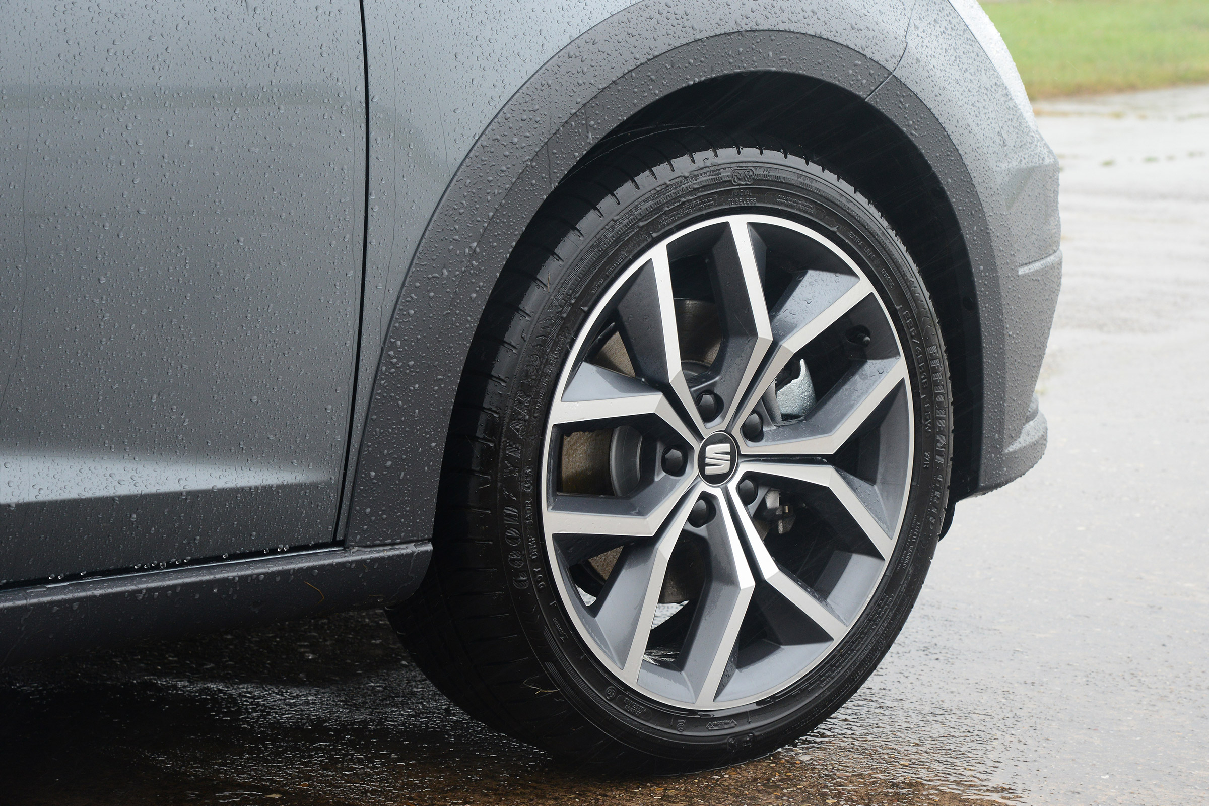 SEAT Leon X-Perience - wheel