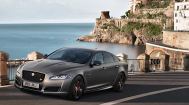 Jaguar XJR575