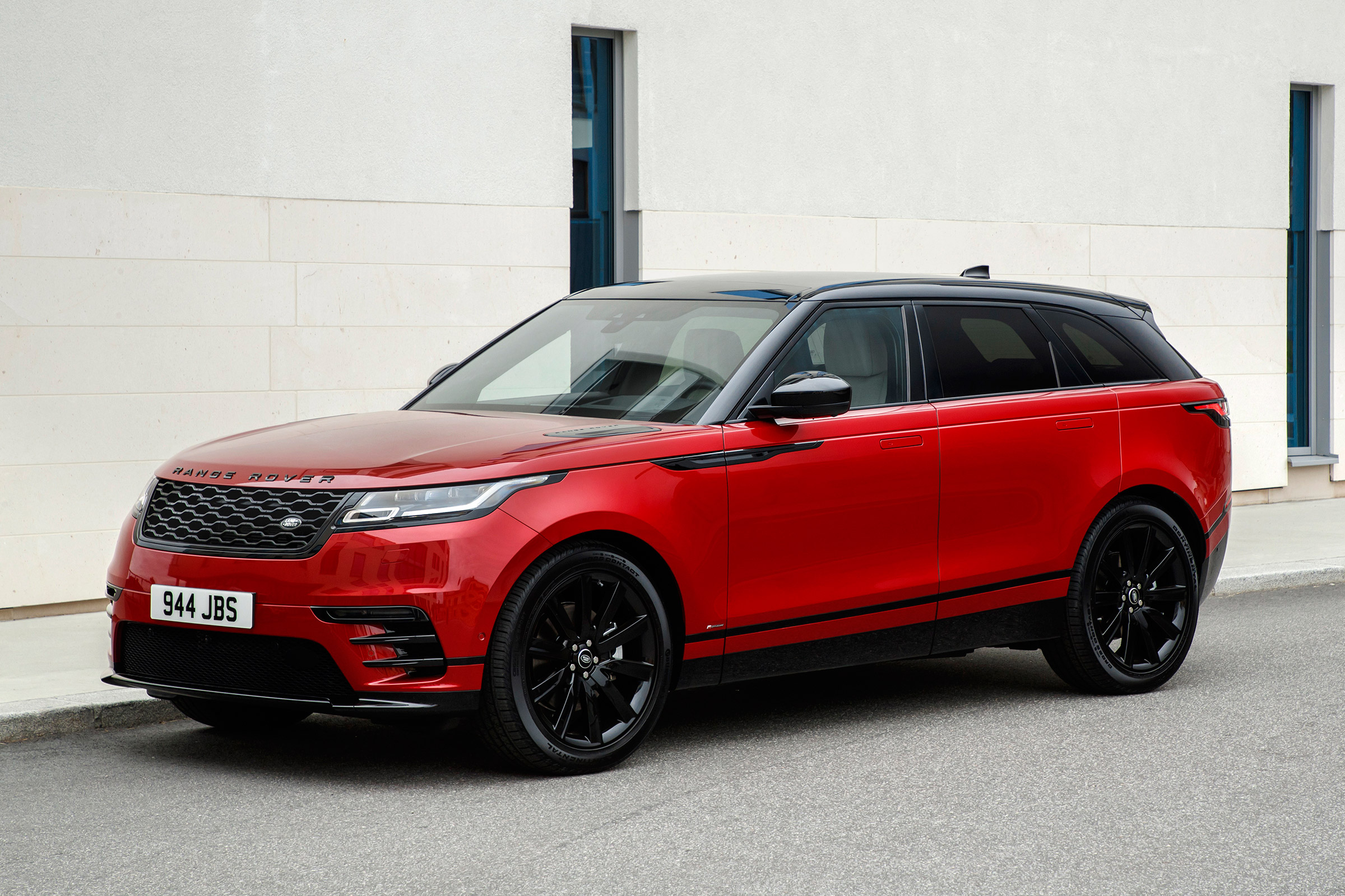 Range Rover Velar - front static