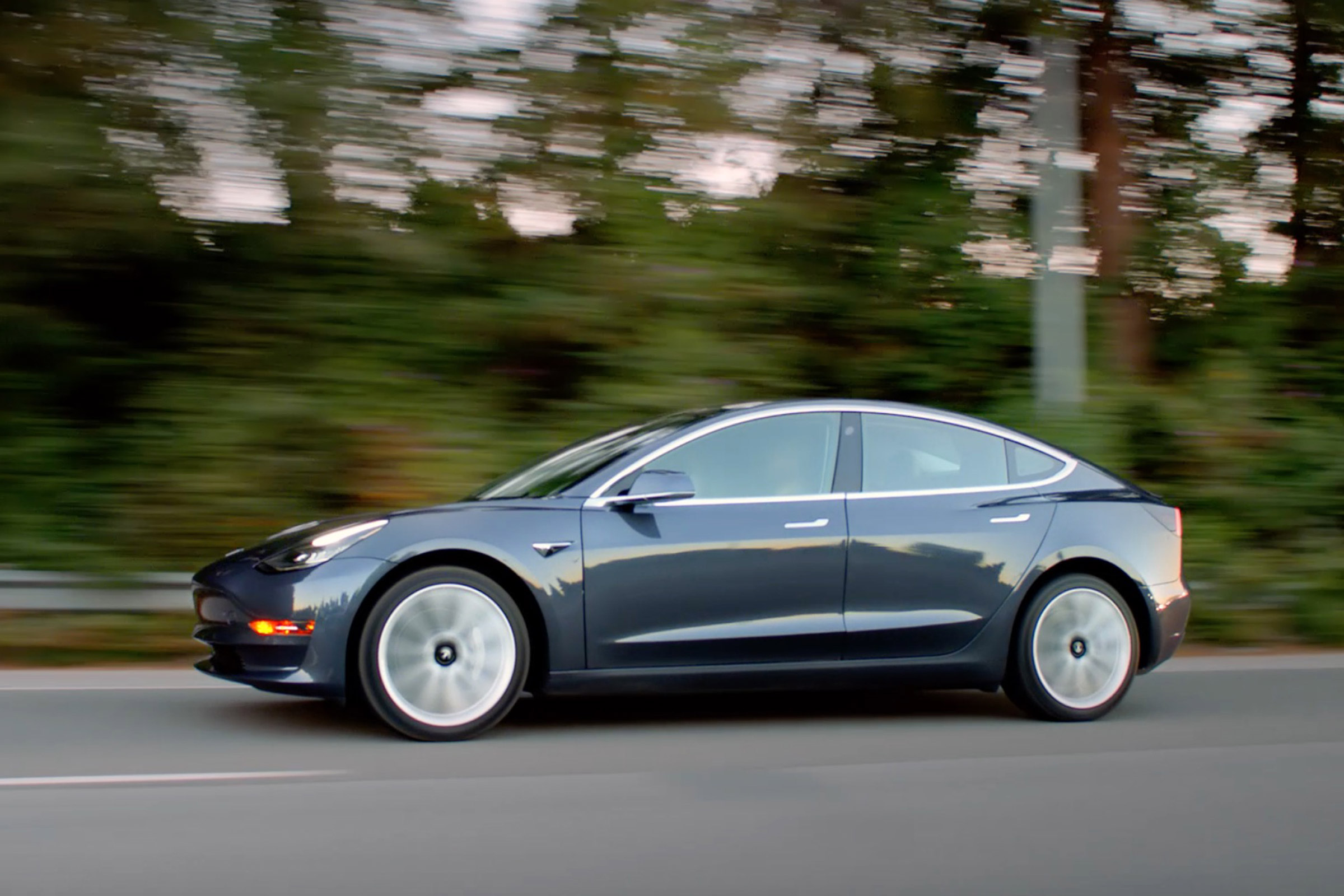 Tesla Model 3 side