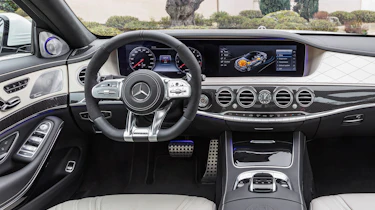 Mercedes-AMG S 63 - dash