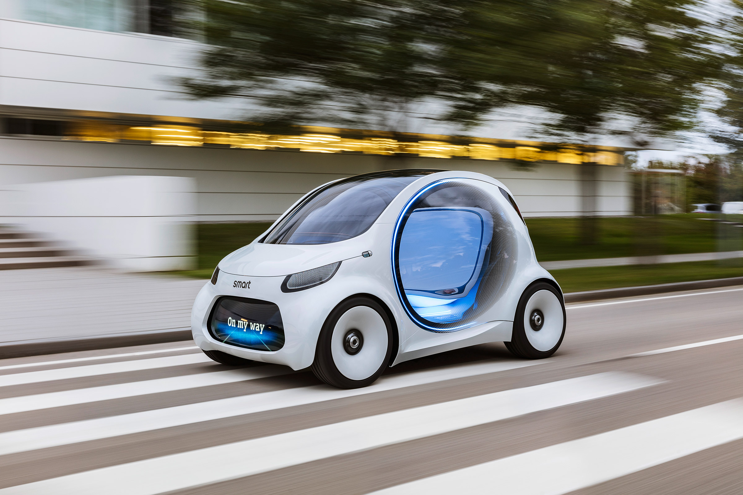 Smart Vision EQ ForFour concept - front action