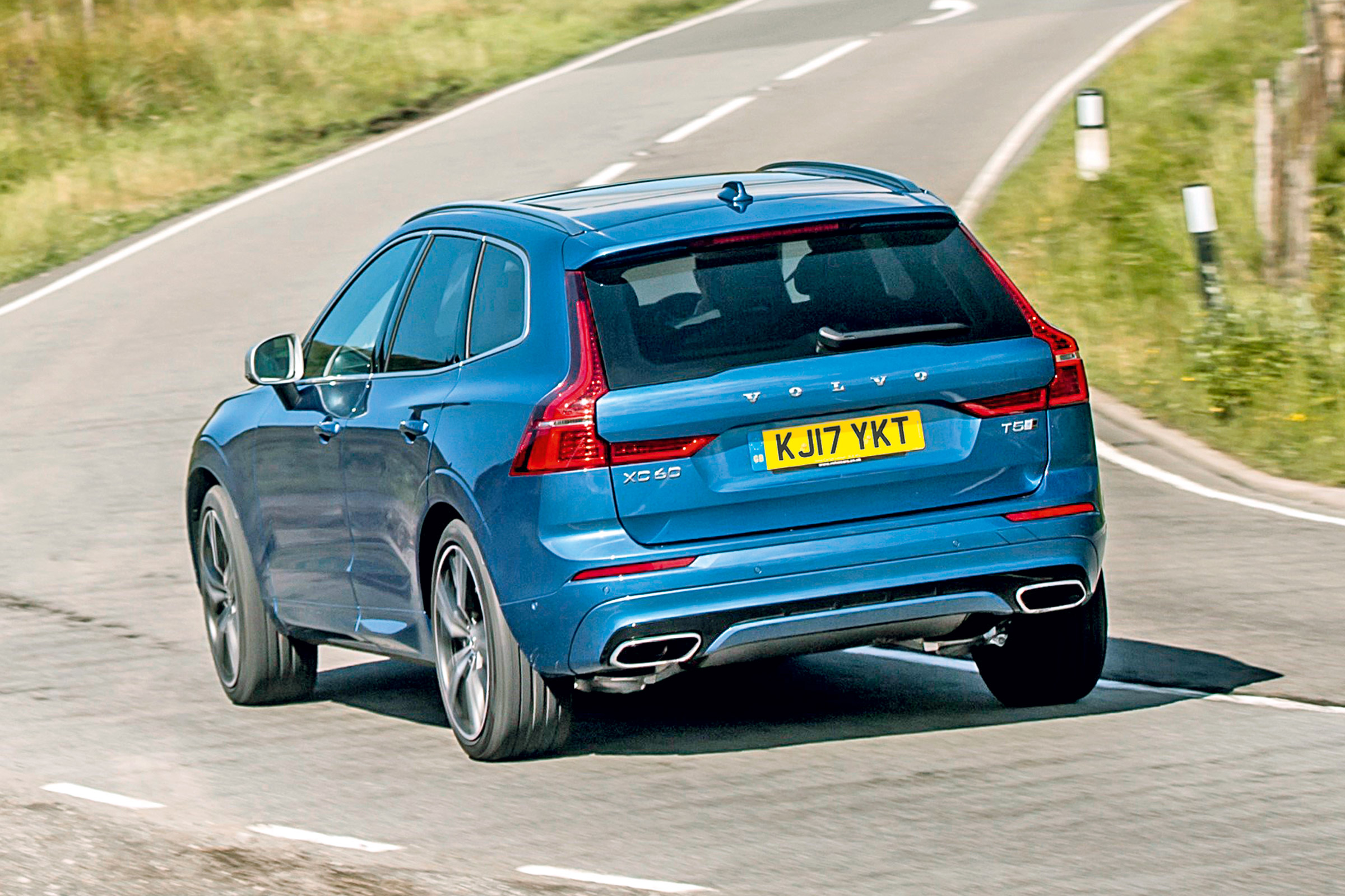 Volvo XC60 T8 - rear