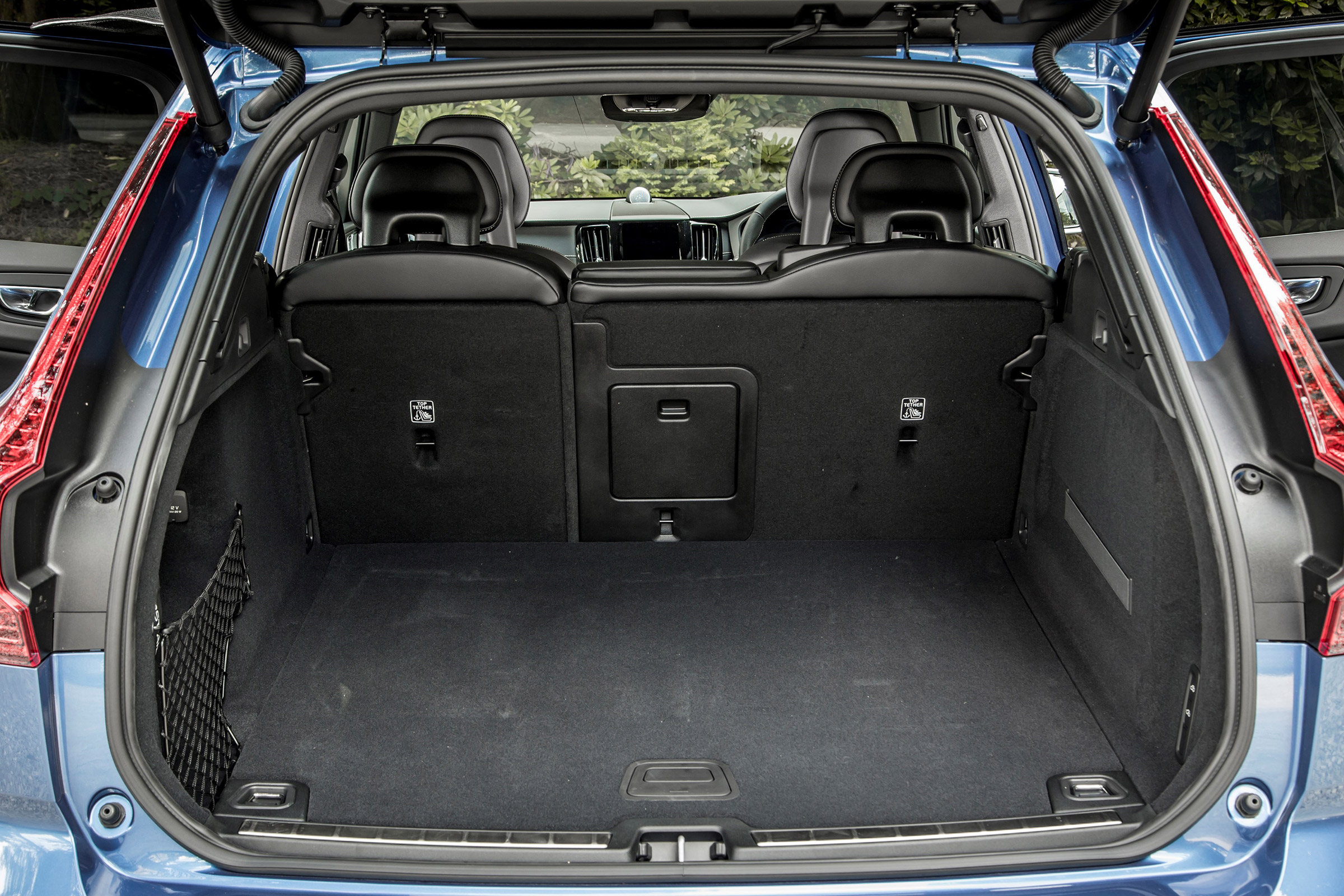 Volvo XC60 T8 - boot