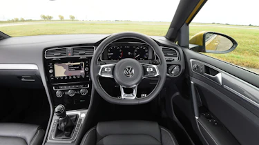 Volkswagen Golf - interior