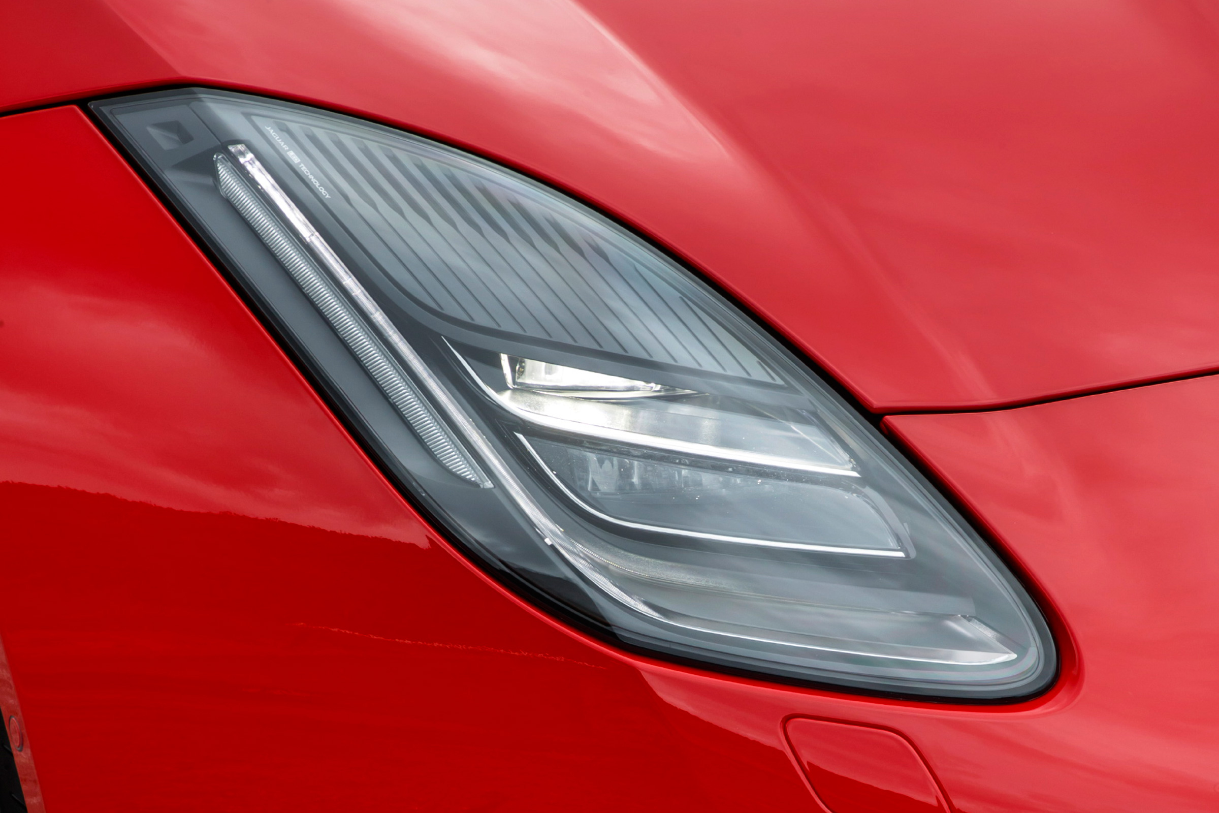 Jaguar F-Type 4-cyl review - headlight