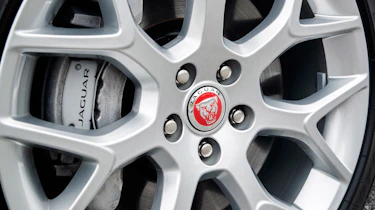 Jaguar F-Type 4-cyl review - wheel