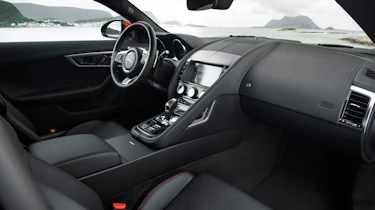 Jaguar F-Type 4-cyl review - interior