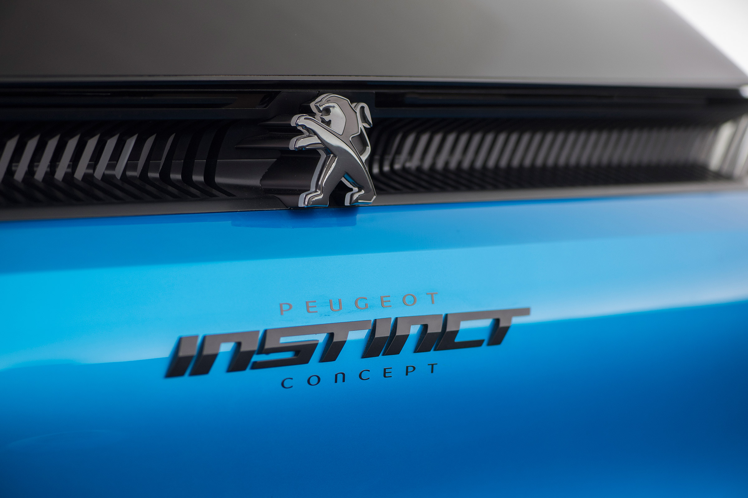 Peugeot Instinct Concept - badge