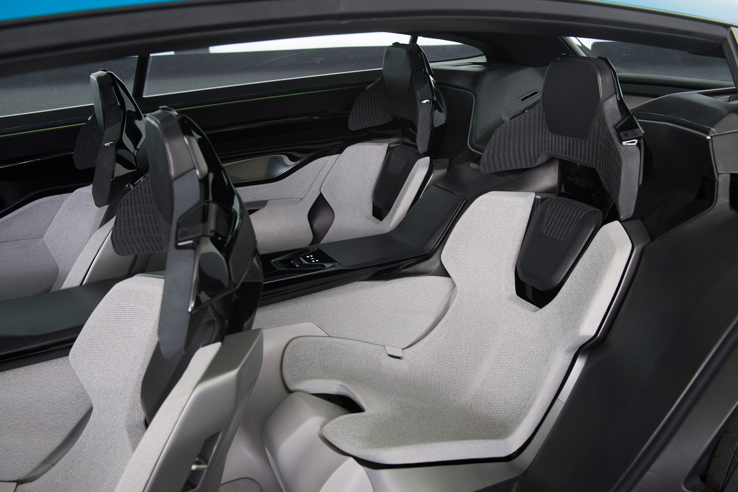 Peugeot Instinct Concept - rear seats