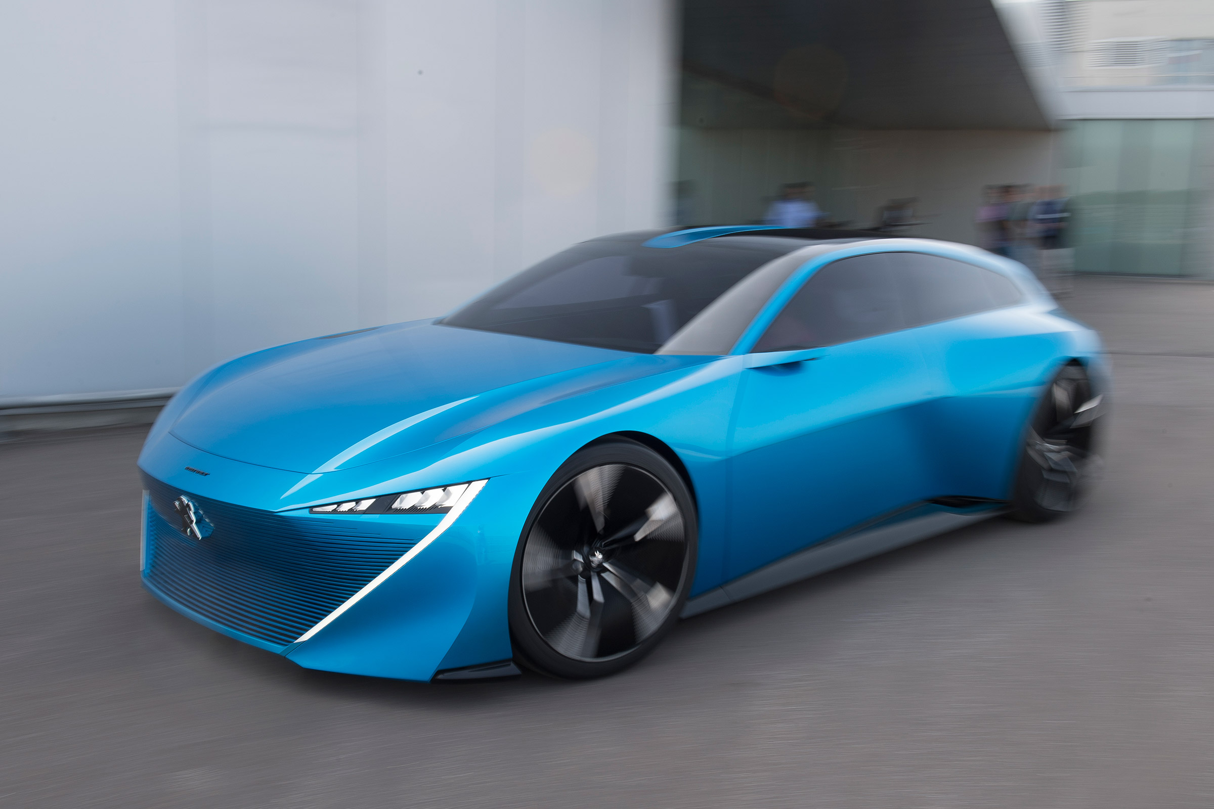 Peugeot Instinct Concept - front action