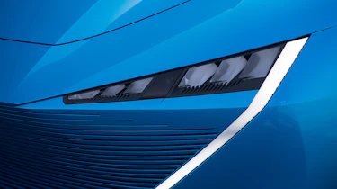 Peugeot Instinct Concept - front light