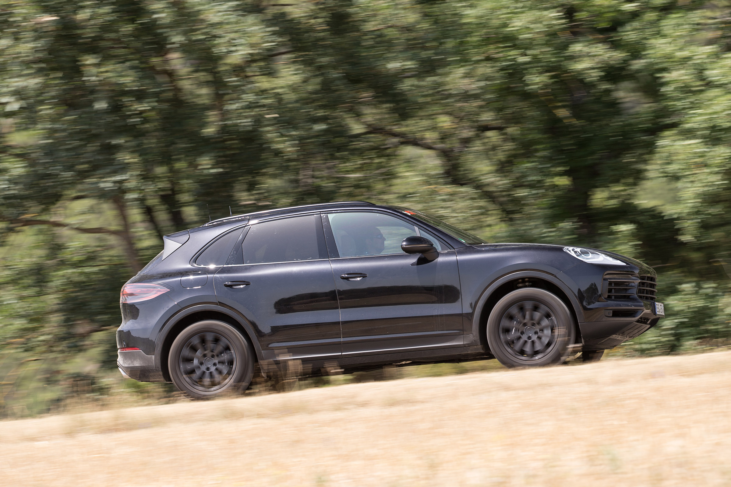 Porsche Cayenne prototype - side