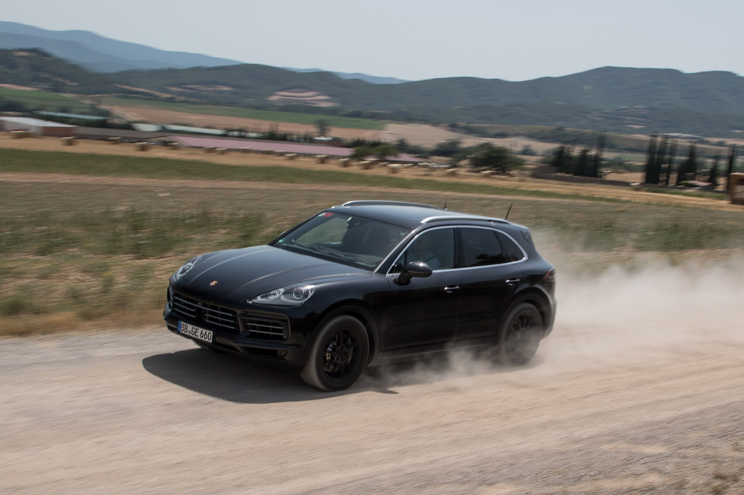 Porsche Cayenne prototype - front off-road