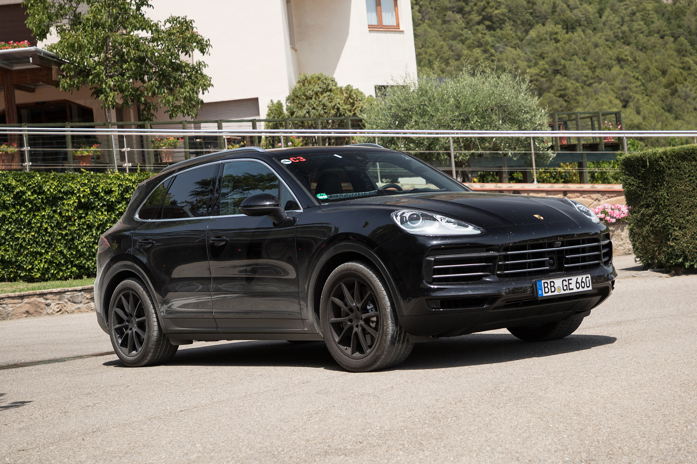Porsche Cayenne prototype - front static