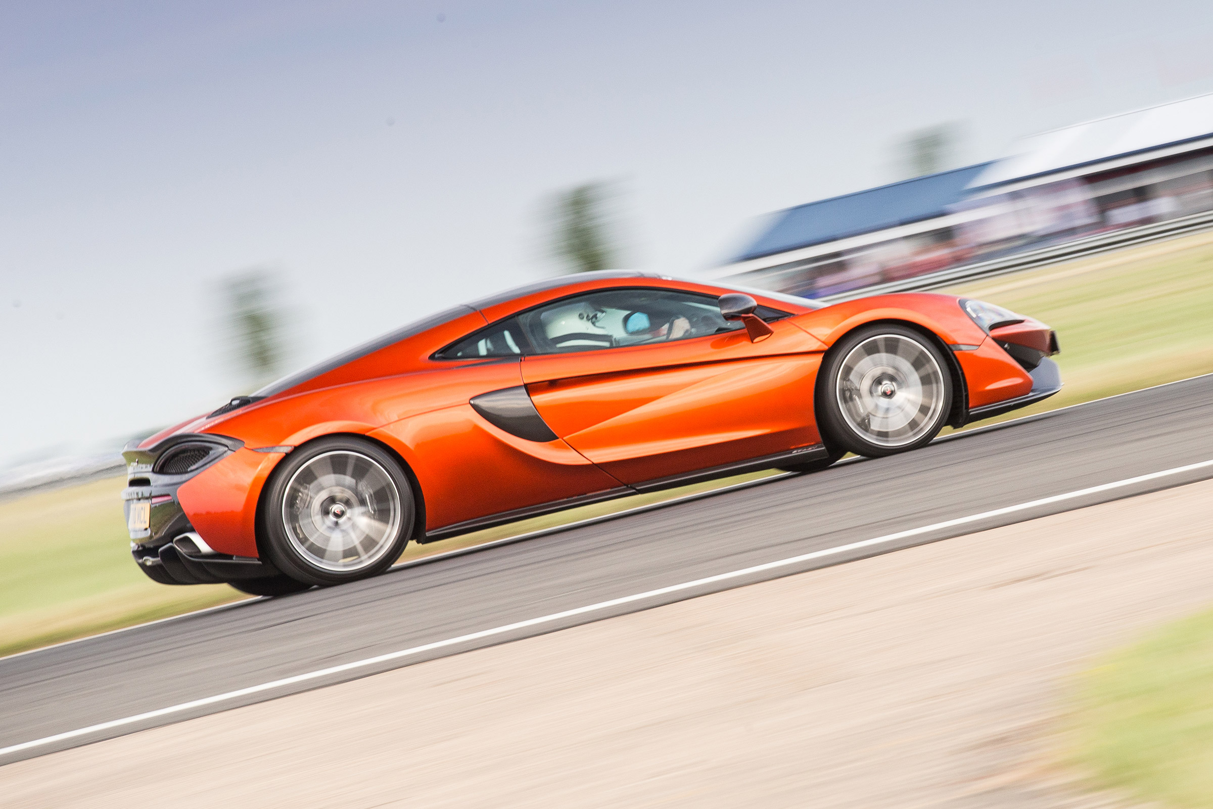 McLaren 570GT long term second report - side action
