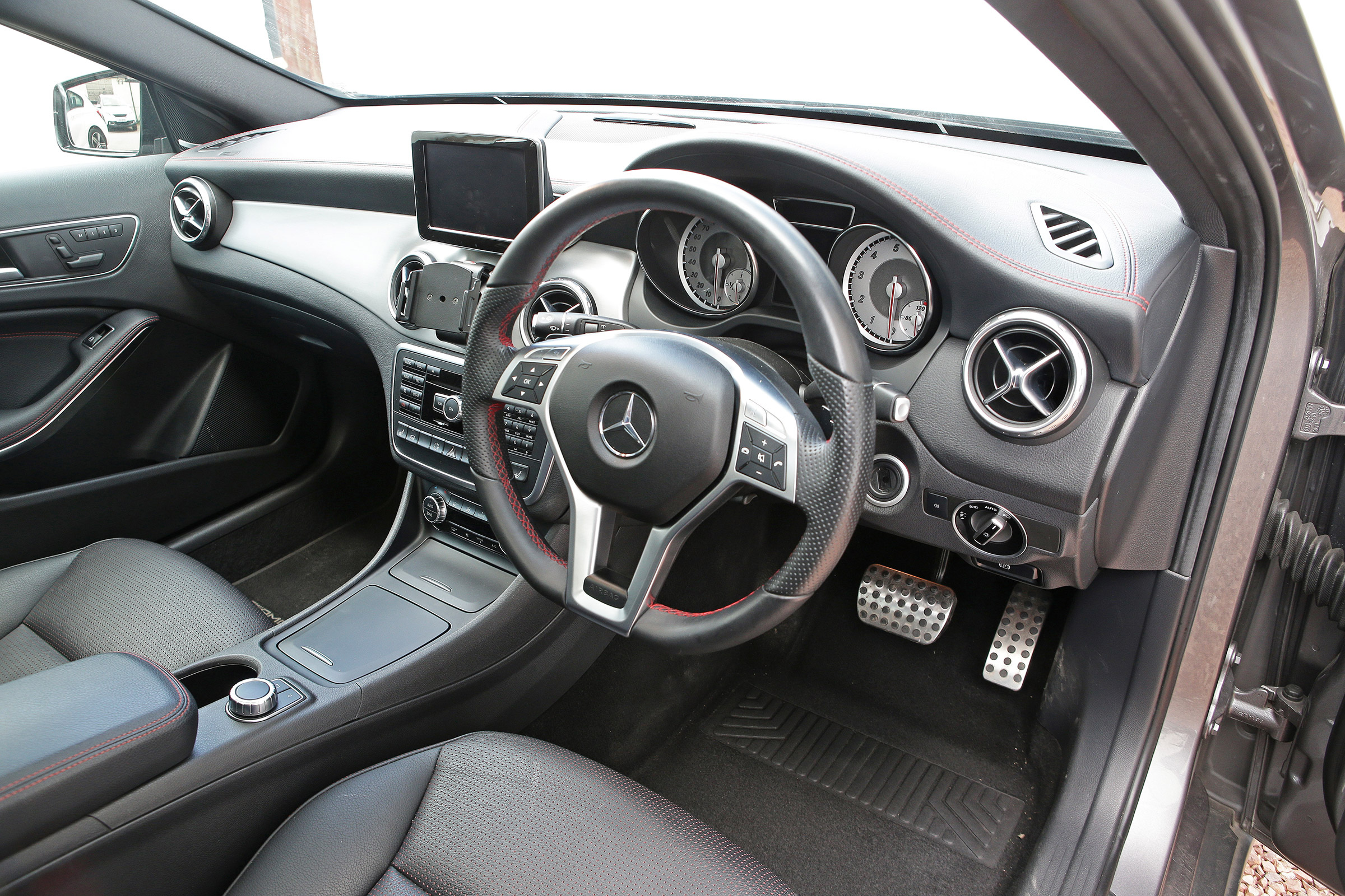 Used Mercedes GLA - interior