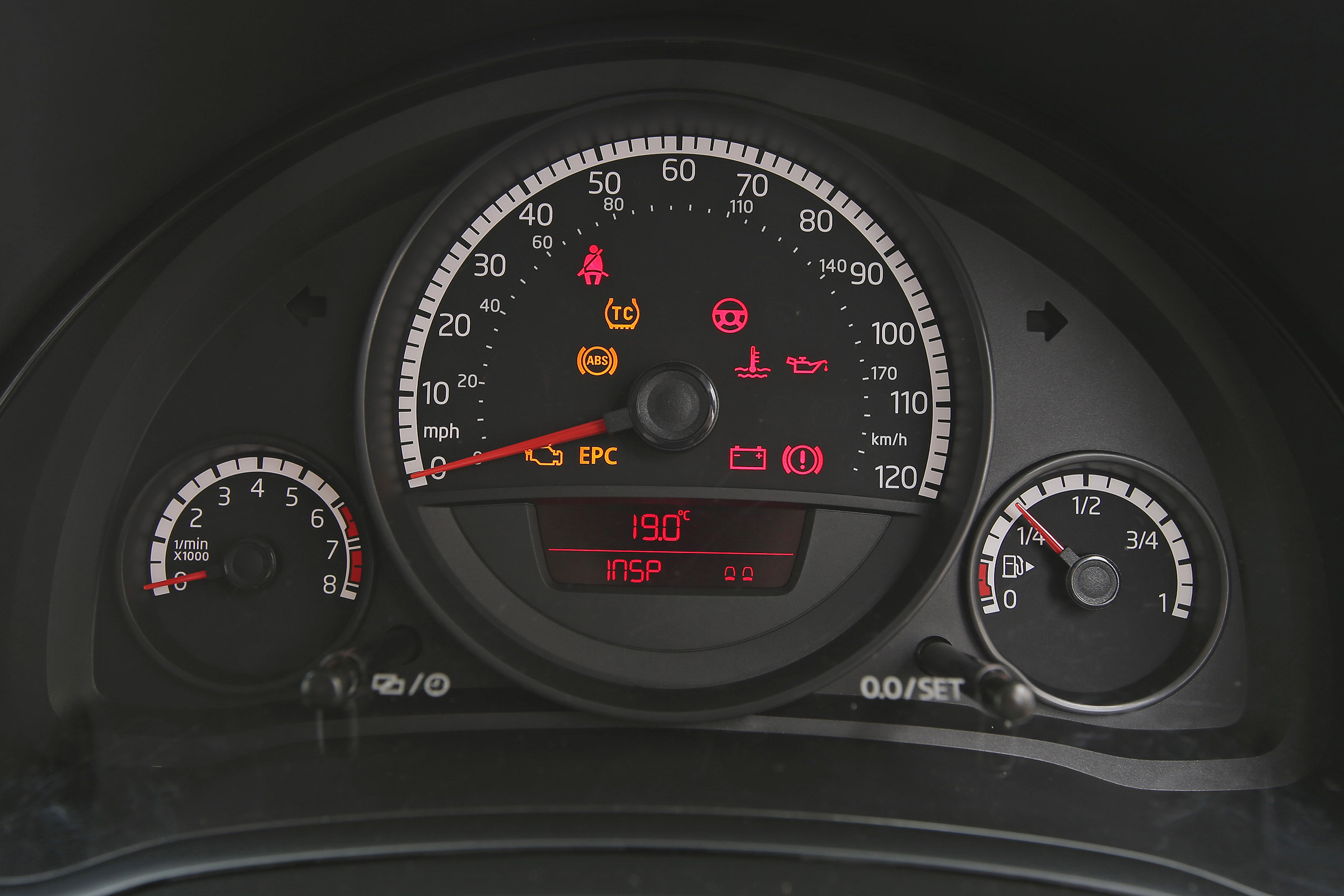 Used Volkswagen up! - dials