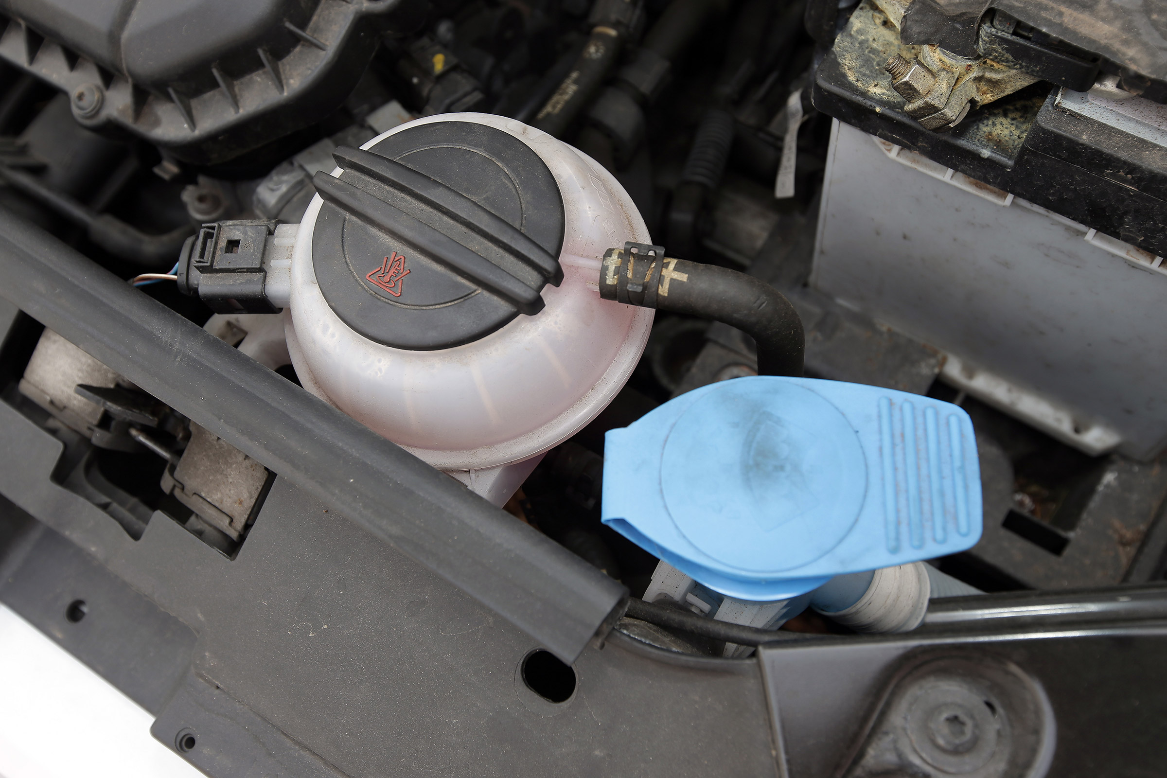 Used Volkswagen up! - engine