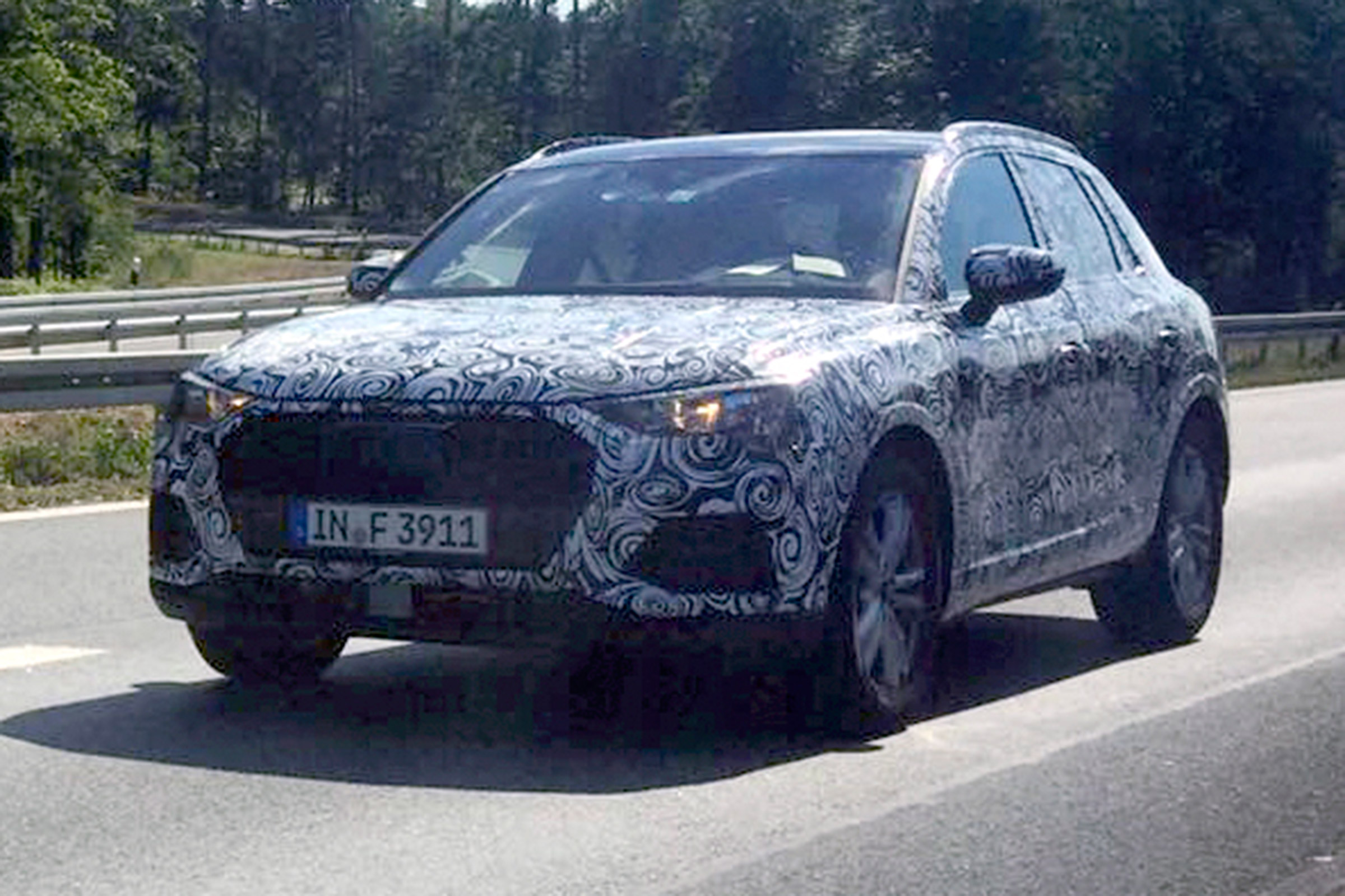 2018 Audi Q3 spy shot front quarter