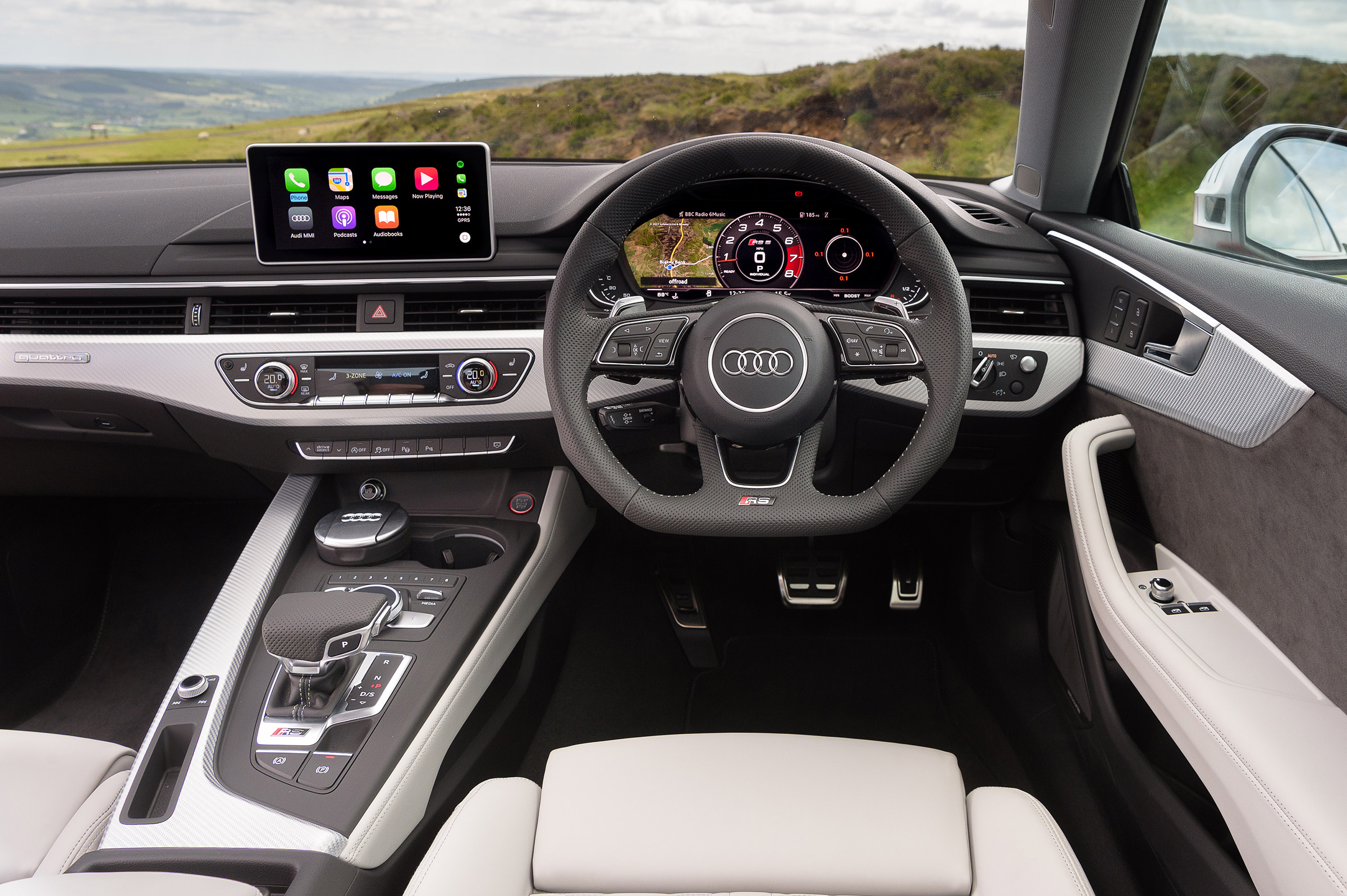 Audi RS5 - dash