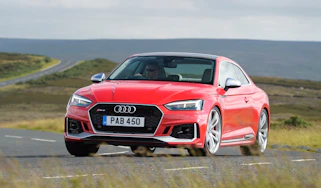 Audi RS5 - front action