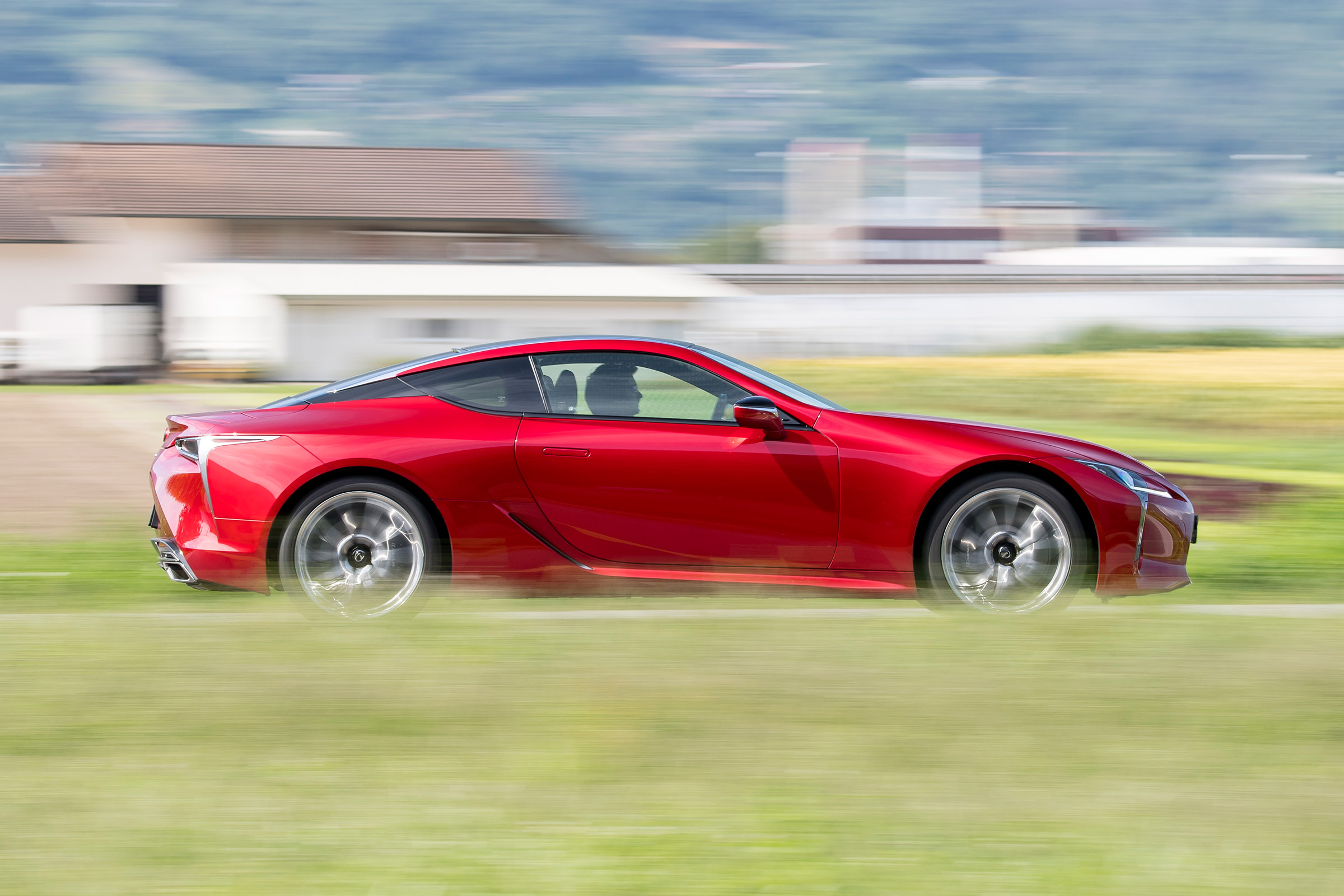 Lexus LC 500 - side