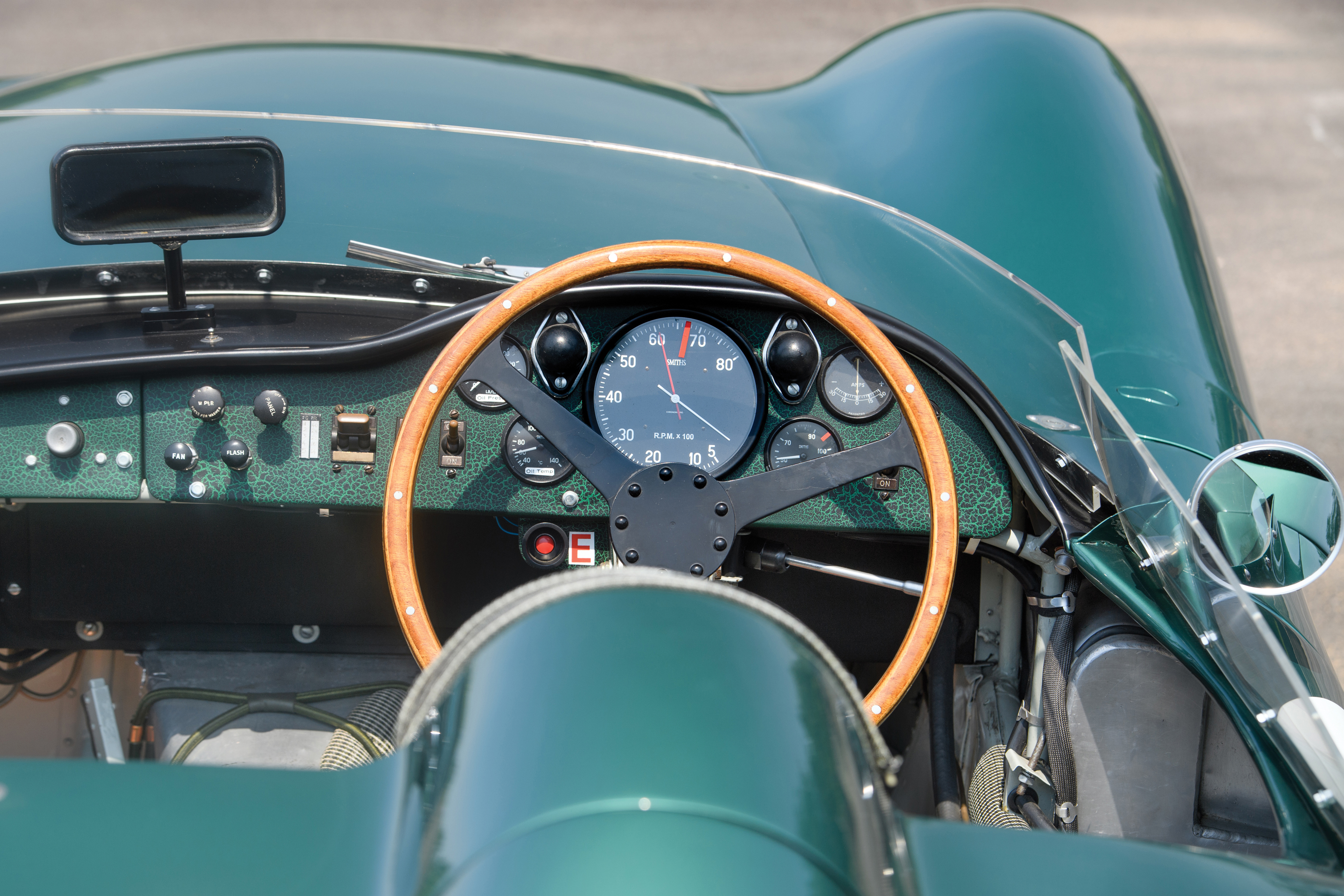 Aston Martin DBR1 - Cockpit