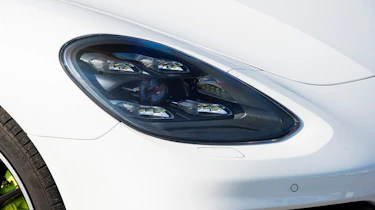 Porsche Panamera 4 E-Hybrid - front light