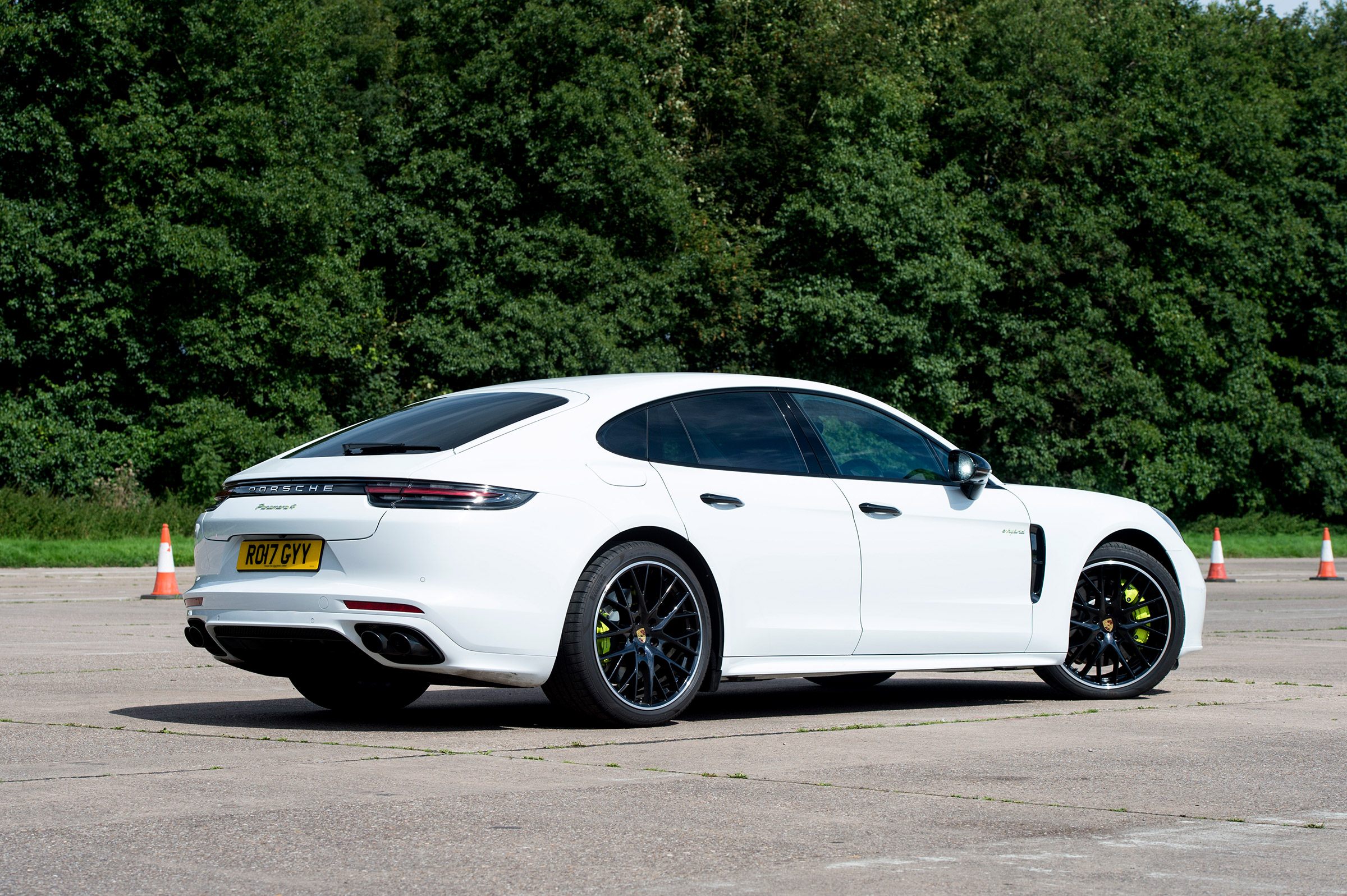 Porsche Panamera 4 E-Hybrid - rear static