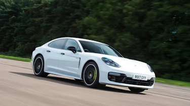Porsche Panamera 4 E-Hybrid - front action