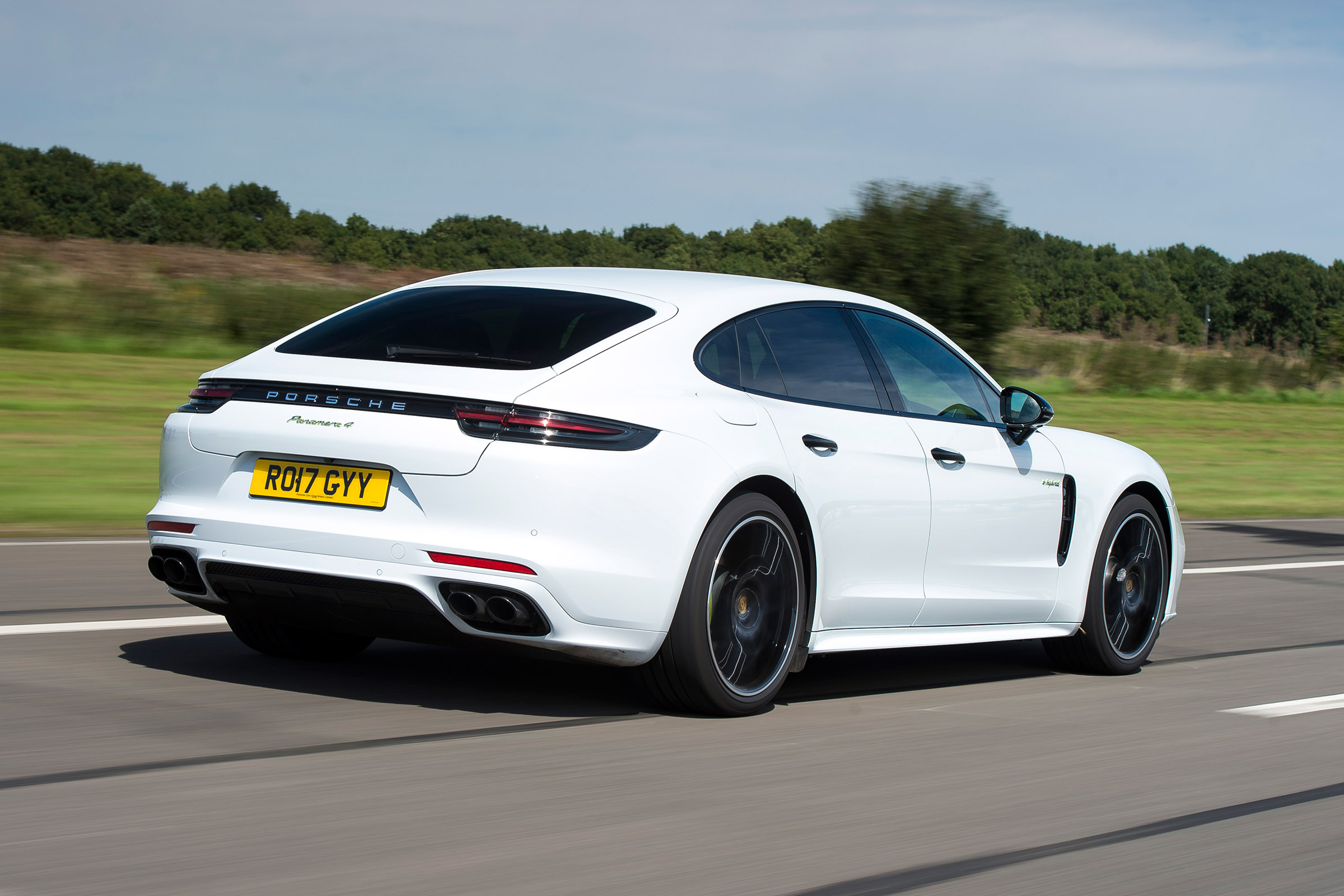 Porsche Panamera 4 E-Hybrid - rear