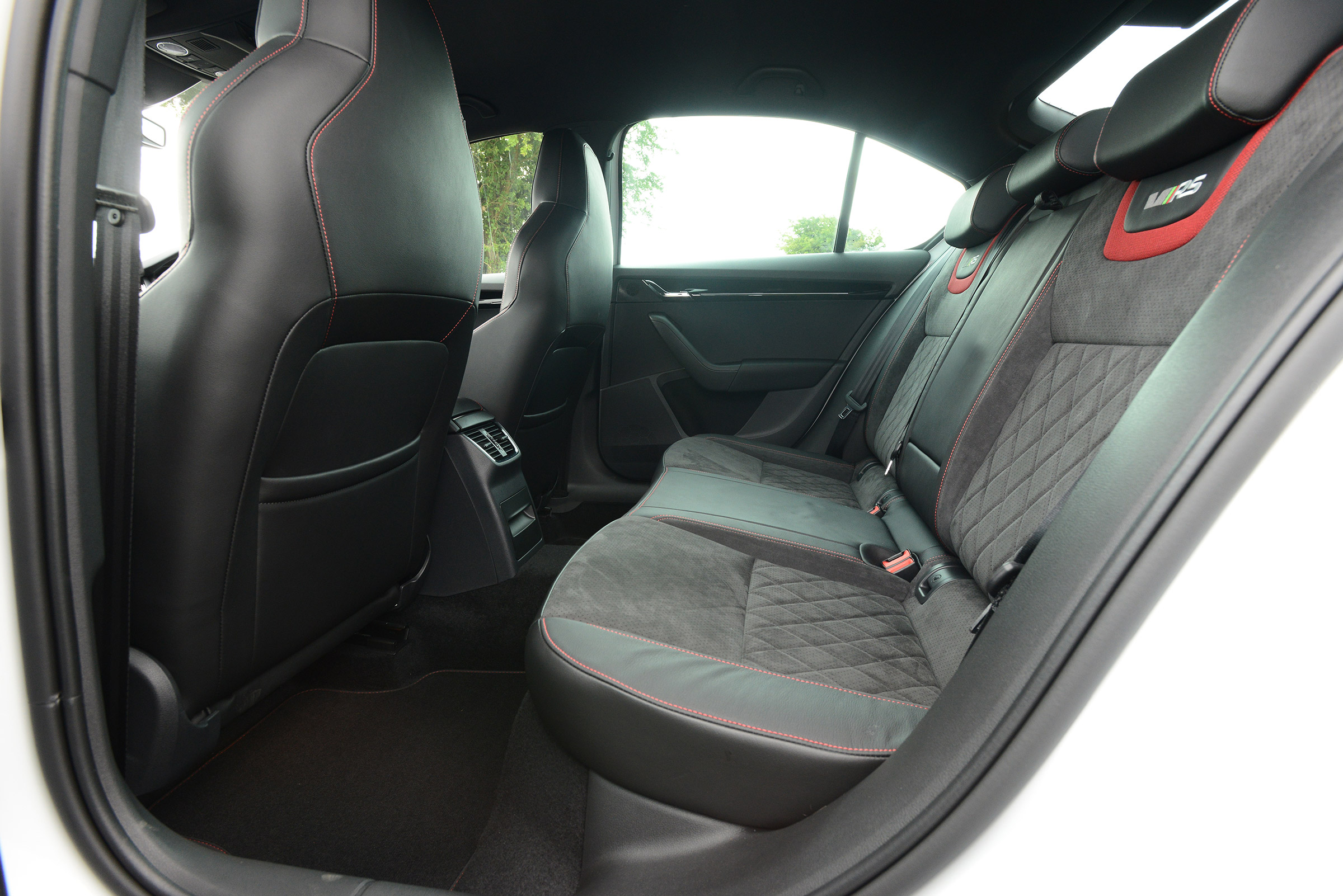 Skoda Octavia vRS 245 - rear seats