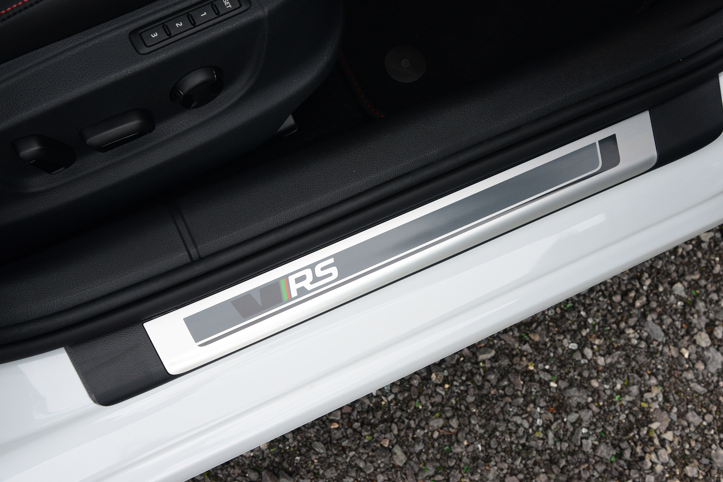 Skoda Octavia vRS 245 - sill