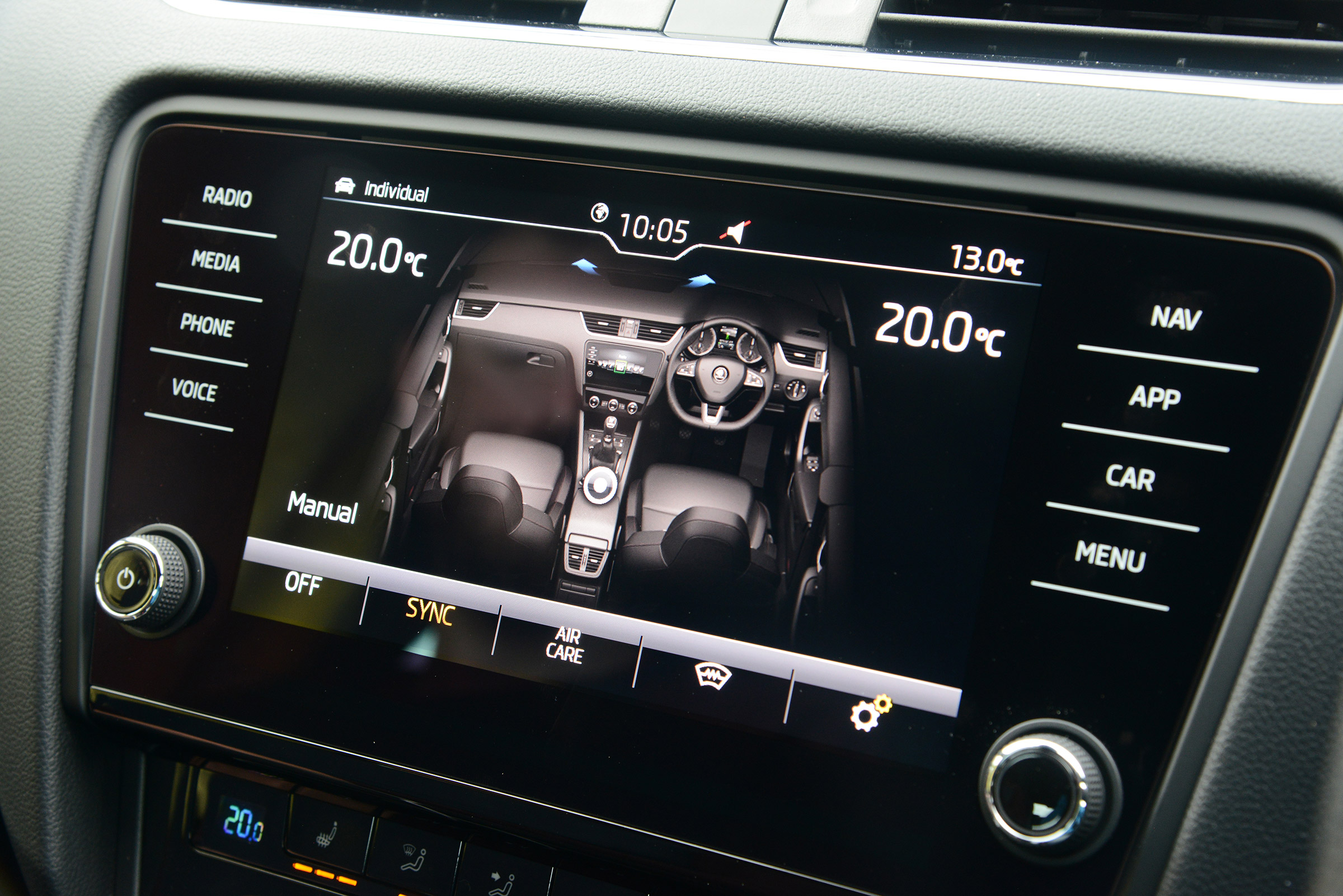 Skoda Octavia vRS 245 - infotainment