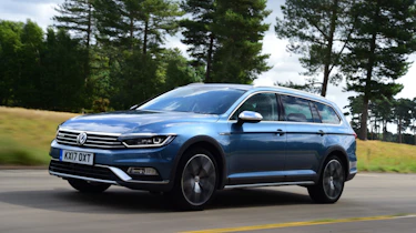 Volkswagen Passat Alltrack - front