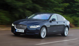 Jaguar XE 200PS - front