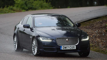 Jaguar XE 200PS - front cornering