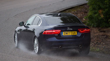 Jaguar XE 200PS - rear